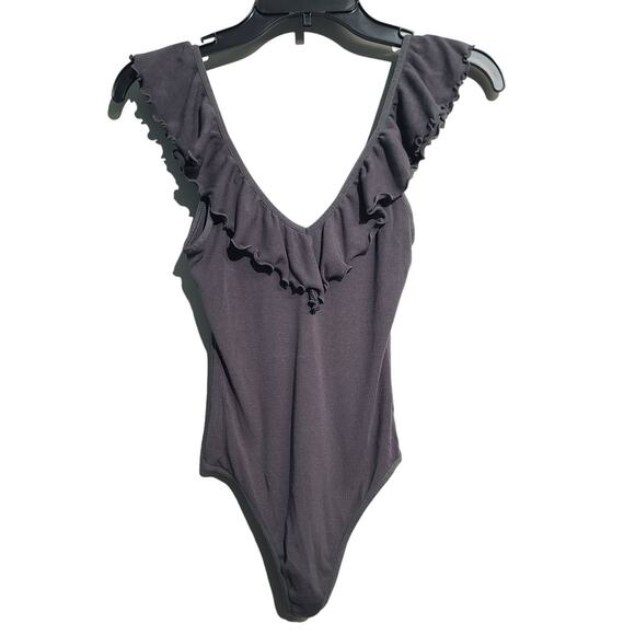 Aritzia Wilfred Danette Ribbed Ruffle Bodysuit One Piece - Picture 1 of 4